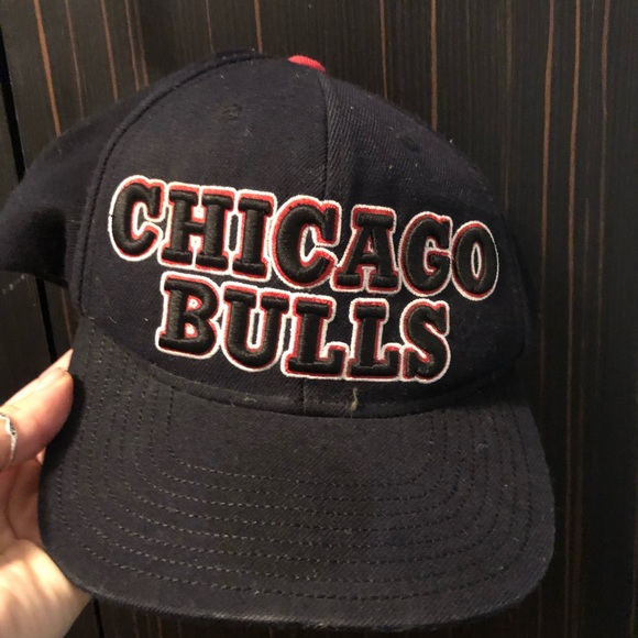 Adidas Chicago Bulls Hat - Picture 1 of 4